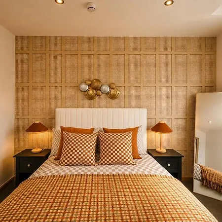 Premium 2-bed In Apartment